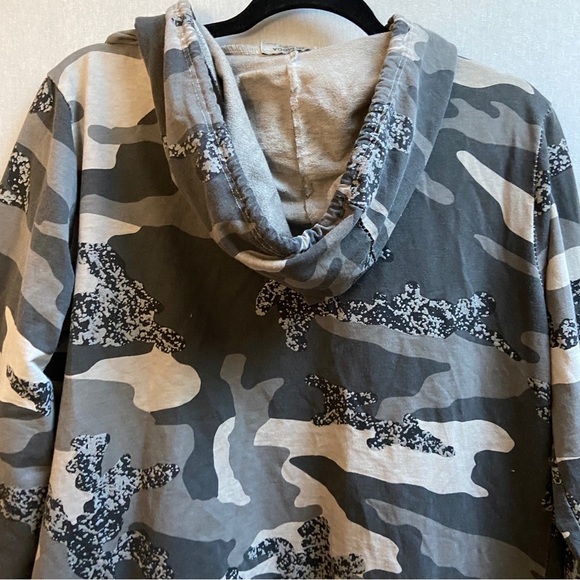 Gigi Moda Camo hooded open front cotton cardigan Sz One Size 22” PTP - Picture 6 of 11
